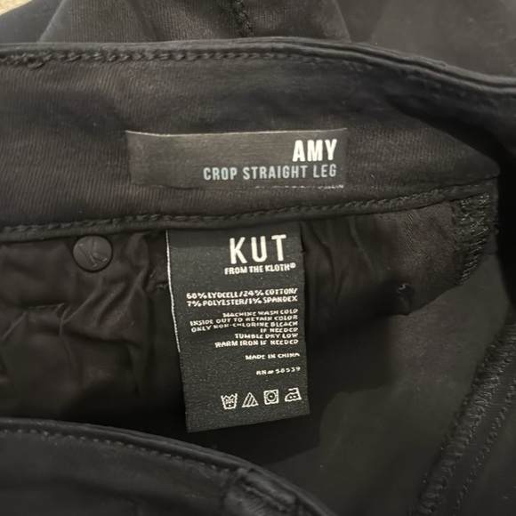 NWT!! KUT From The Kloth - Amy Crop Straight Leg - Black - Size 2 - Picture 8 of 8